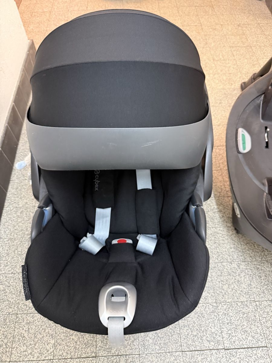 Cybex Auto-Kindersitze: Cybex Cloud Z i- size with base  – Gebraucht aus Zürich von Ekanad 1