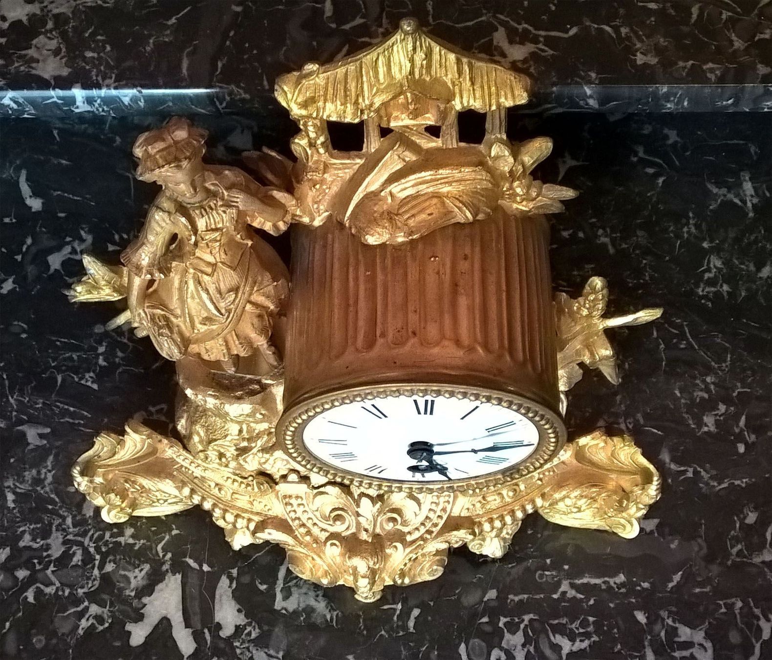 Orologi da terra & Orologi da parete: antike Pariser Kamin-/Buffet-Pendeluhr – Usato da Meggen venduto da Trouvaillen 7