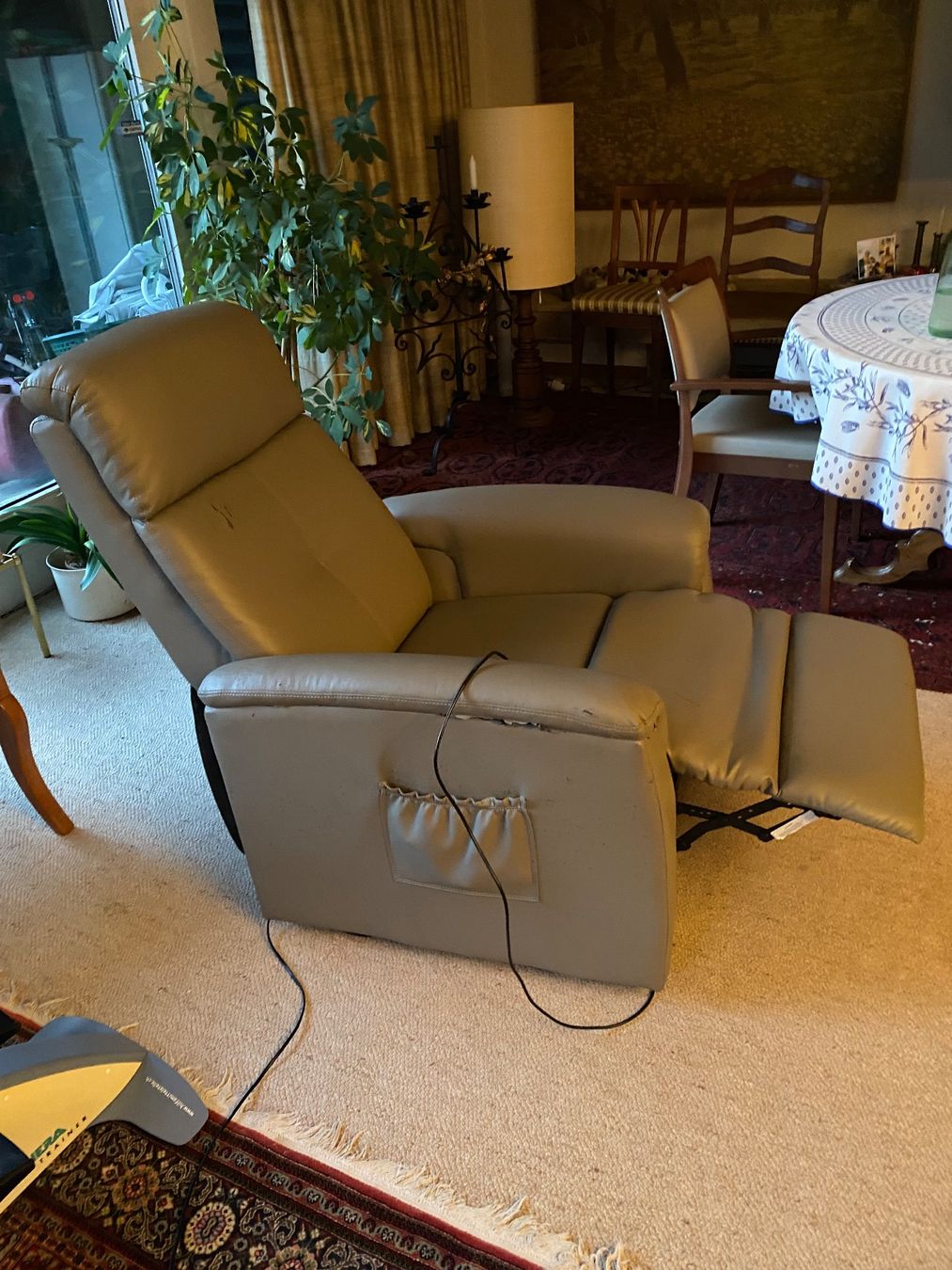 Fauteuils: Relax-Sessel mit elektr. Aufstehhilfe – Défectueux à Muri b. Bern par Chrigubern 3