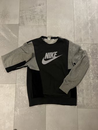 Nike Sweater