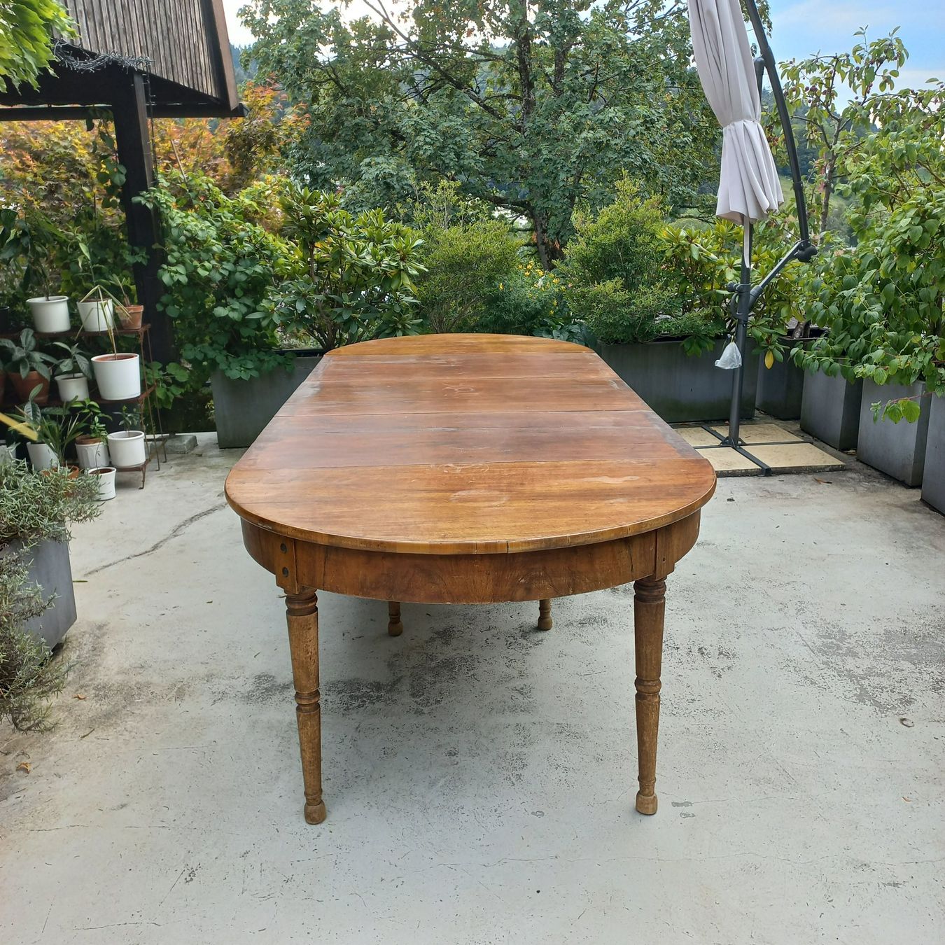 Tavoli: Tisch rund Holz – Usato da St. Gallen venduto da indonesia 6
