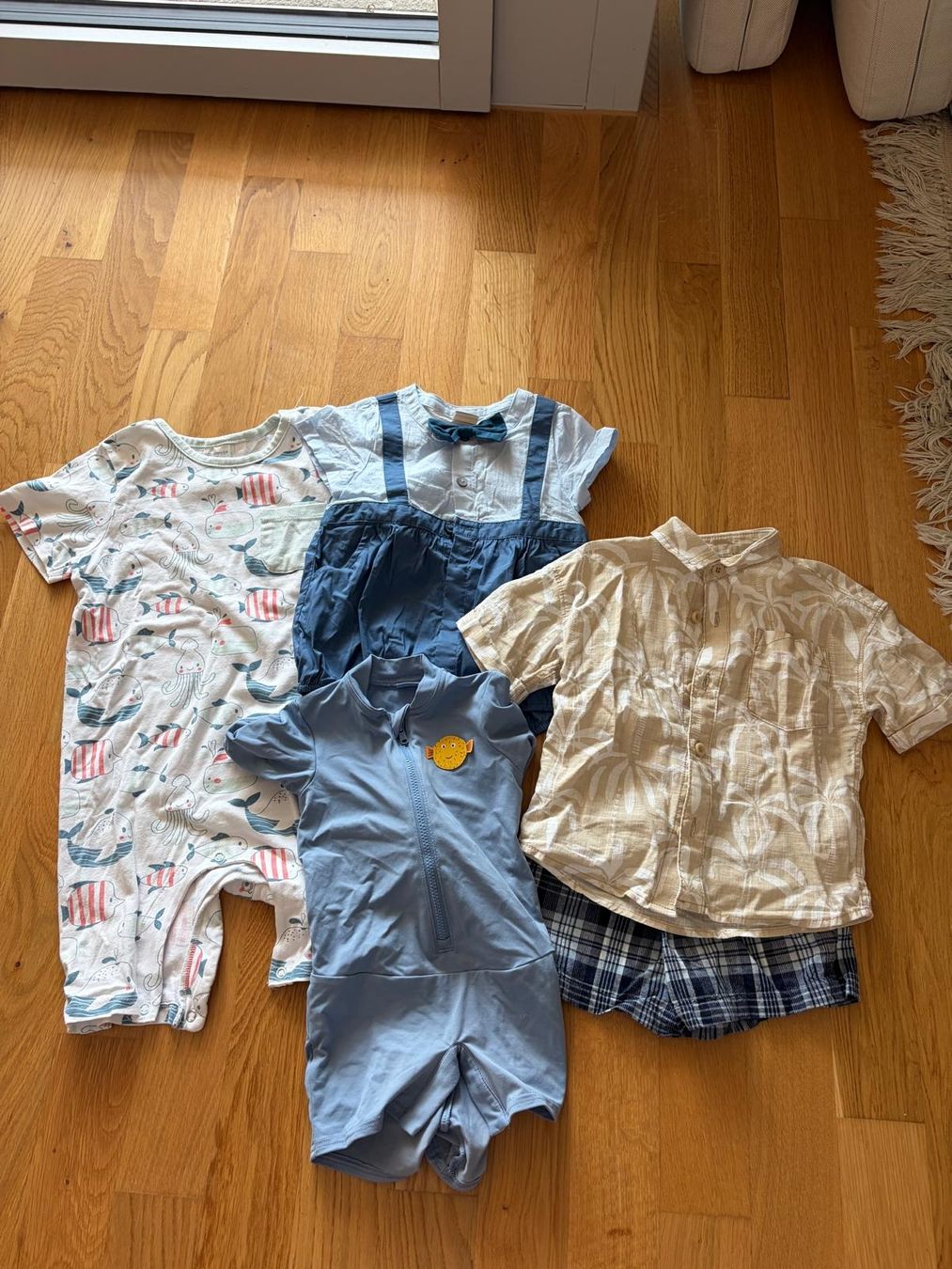 Lotti & Set di vestiti: Boys Summer Clothes  – Usato da Cham venduto da WFRRichter