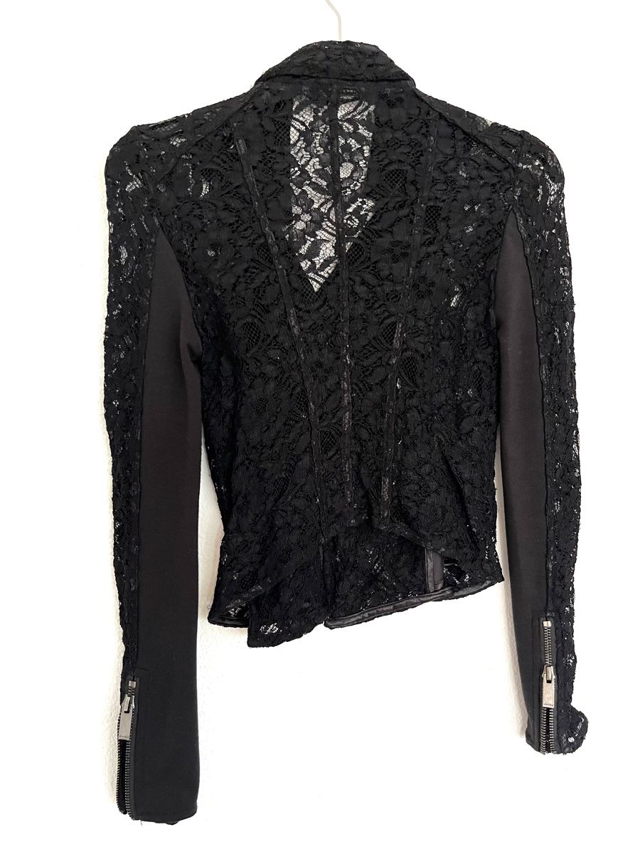Giacche: Schwarze Spitzenjacke, Gr. 36, neuwertig – Usato da Basel venduto da JJ.Elena 1