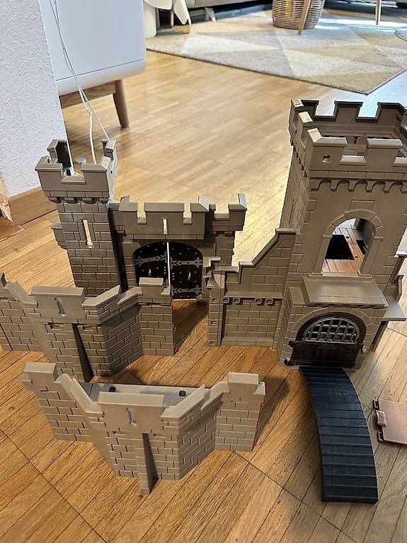 Playmobil Giocattoli: Playmobil Ritterburg – Usato da Basel venduto da fasnachtsoutlet1965