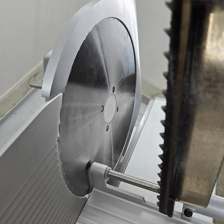 Küchengeräte: Brotschneidmaschine Hofmann – Gebraucht aus Wolhusen von Gastrorampe 3
