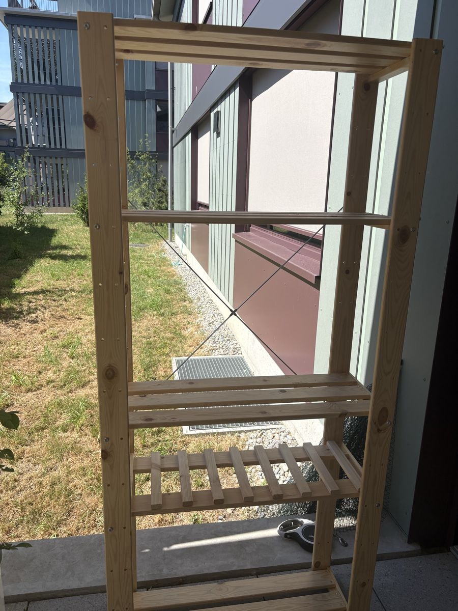 Ikea Étagères: Holzregal Ikea  – D'occasion à Turbenthal par huw_9x5z