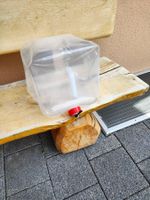 Faltbarer Wasserkanister mit Auslaufhahn