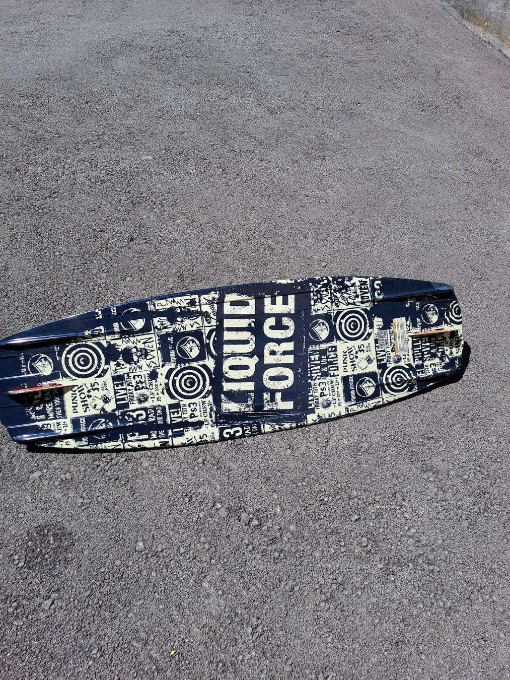 Tavole da surf e di nuoto: Altes Wakeboard – Difettoso da Meinisberg venduto da estahawai 1