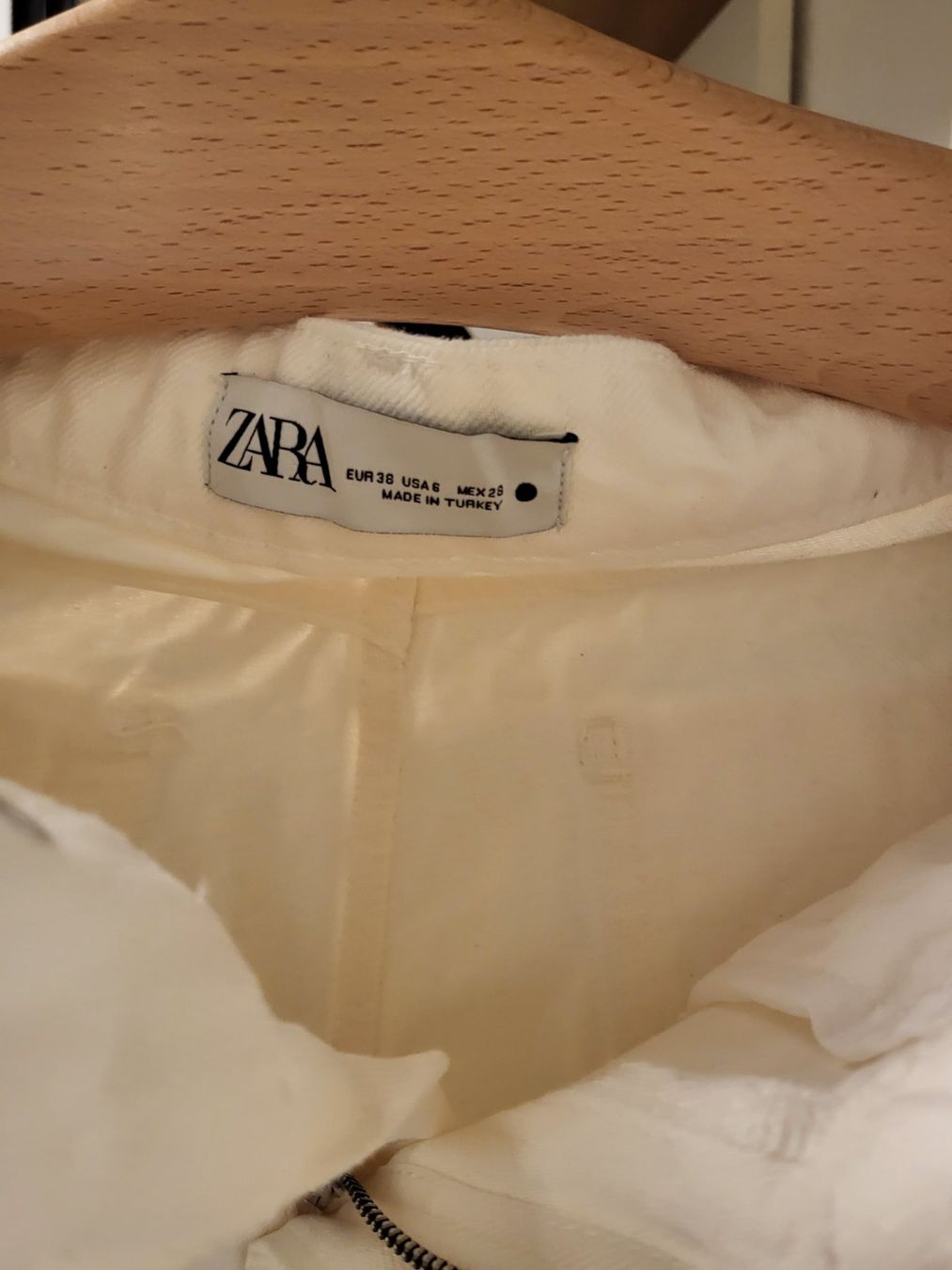 Zara Jeans: NEUE Zara Hose/Jeans Grösse 38 – Nuovo e nell'imballaggio originale da Kaiseraugst venduto da Tania0 2