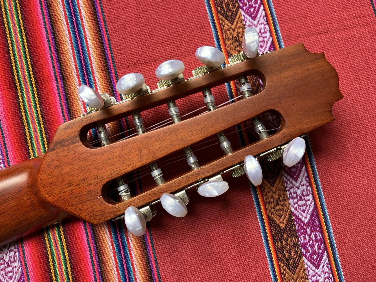 Strumenti musicali: Charango aus Peru, spielbereit - mit Tasche – Usato da Dornach venduto da SantiagoZG 4