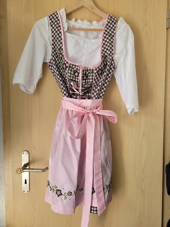 Robes: Dirndl – D'occasion à Therwil par t_a_n8wj