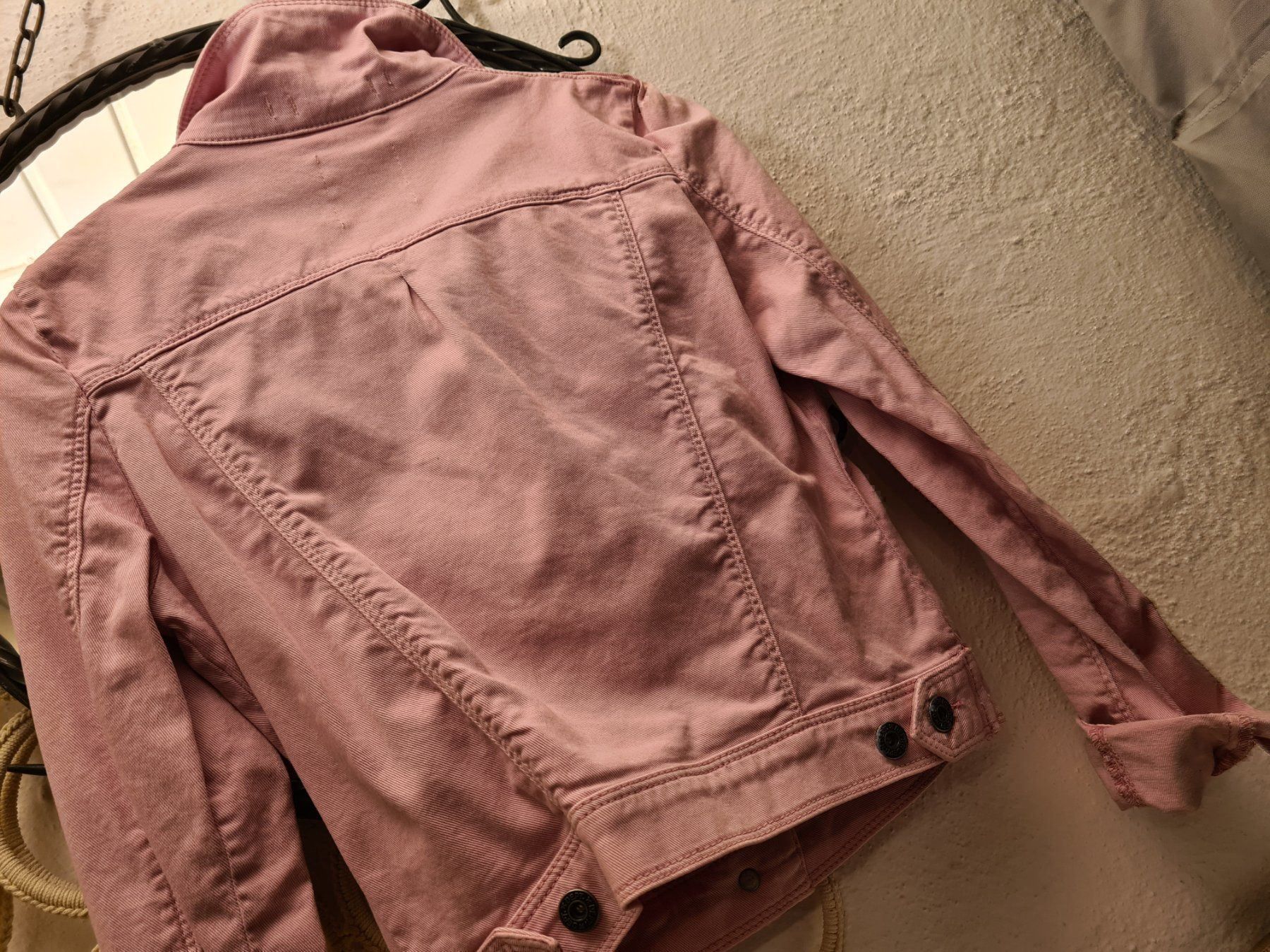 Vestes: Rosa Jeansjacke dept Größe S – D'occasion à Amriswil par used2use 4