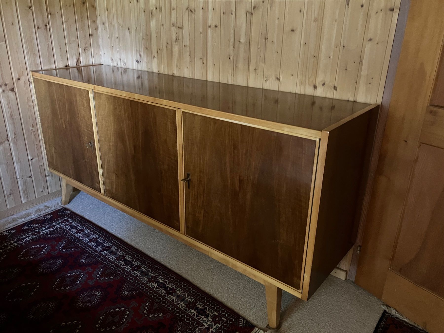 Büffets: Buffet – Gebraucht aus Schmitten FR von gnom72