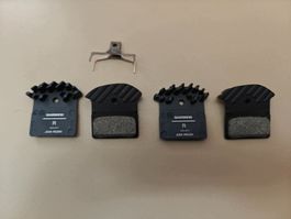 Shimano J03A IceTec Bremsbeläge, 4 Stück, nur 1 Klammer