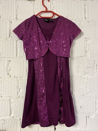 Dress :  size 140