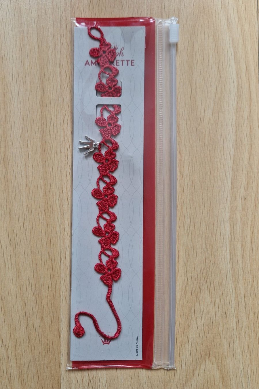 Bracciali & Braccialetti: Rotes Triumph Spitzenarmband -  NEU! – Nuovo e nell'imballaggio originale da Fribourg venduto da gua_7jvq