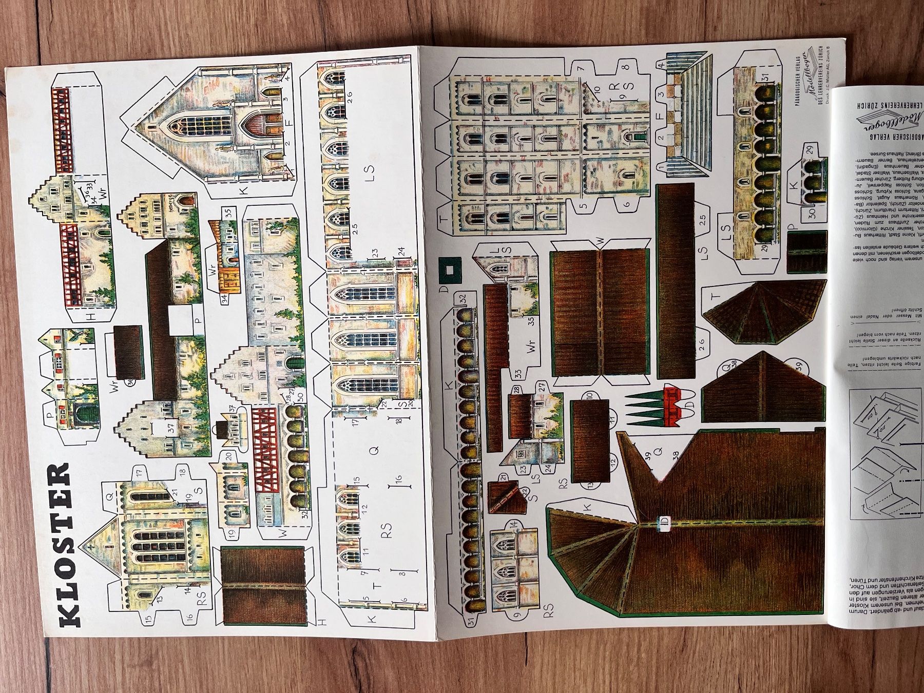 Kit bricolage: 1 Modellbogen Pädagogischer Verlag Kloster – Usato da Büsserach venduto da bor_s88m 1
