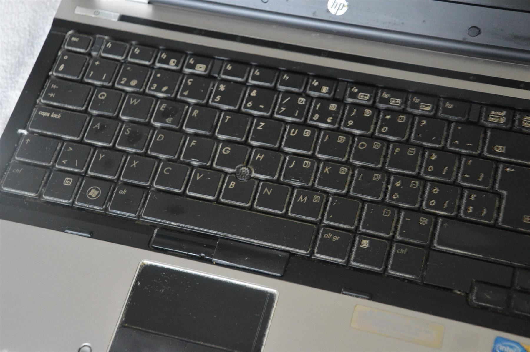 Hewlett Packard Notebooks: Lapto HP Elitebook 8440p 14" i5 – Gebraucht aus Collonges von arashee 4