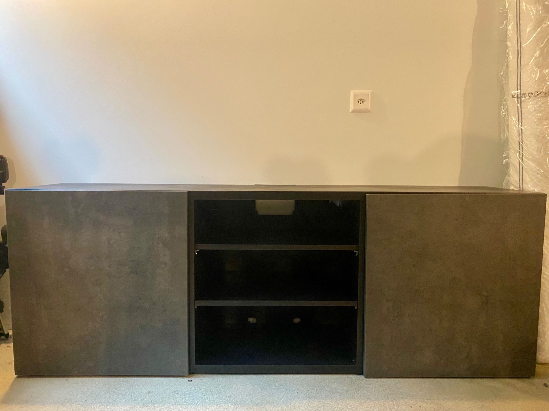 Ikea Mobili TV: Mobile TV industriale moderno – Usato da Lumino venduto da fanelli88