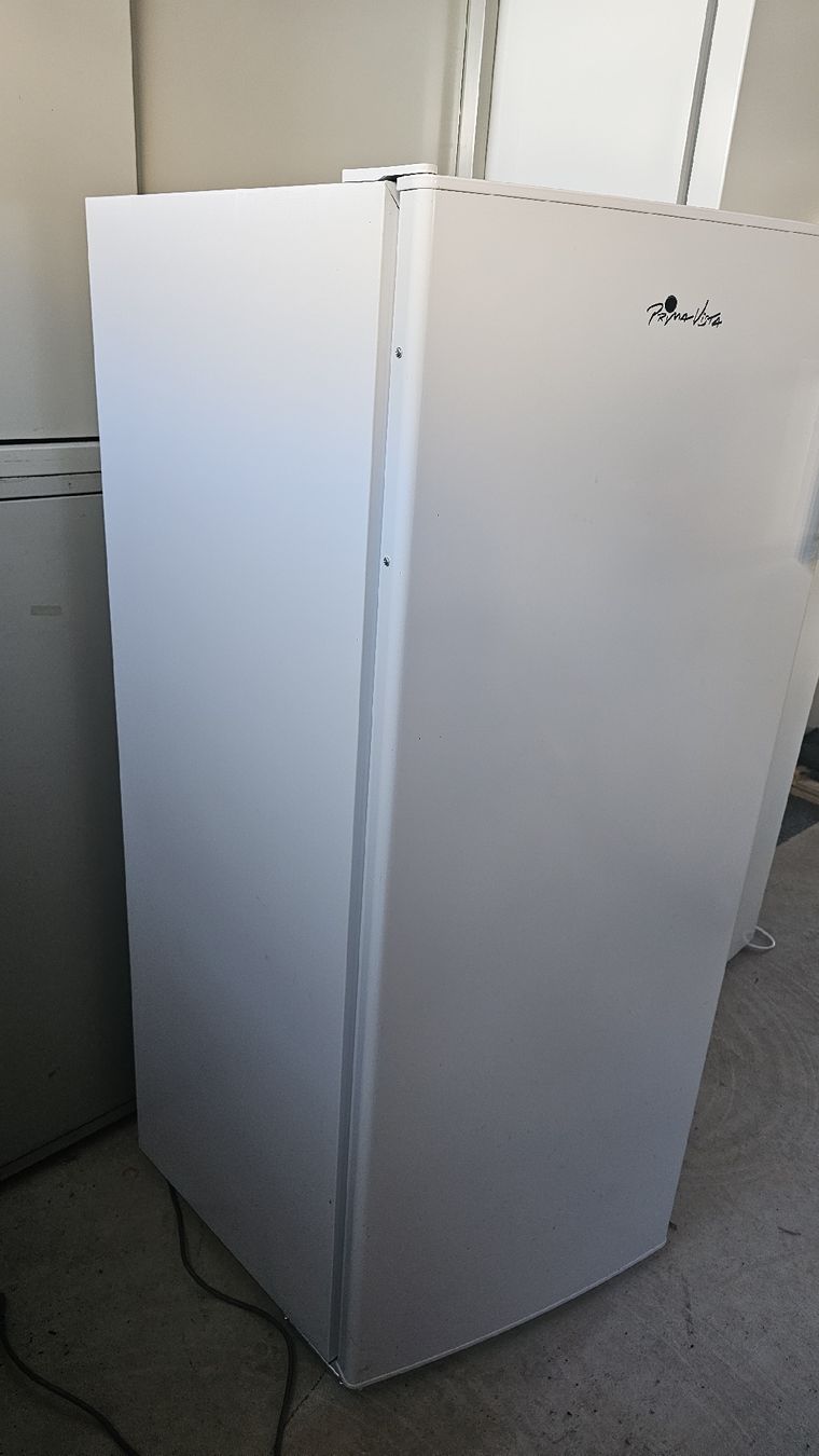 Congelatori: Prima Vista Tiefkühler 168L – Usato da Hörhausen venduto da Dzinecker 2