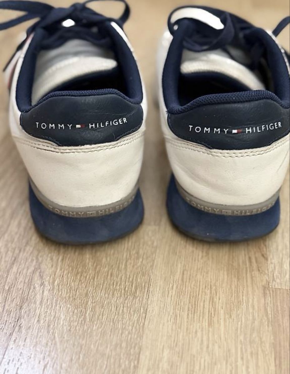 Tommy Hilfiger Scarpe per ragazzi: Tommy Hilfiger Schuhe GR.37  – Usato da Kloten venduto da Privat2011 1