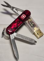 Victorinox Swissbit 2GB avec stylo, lampe et plus