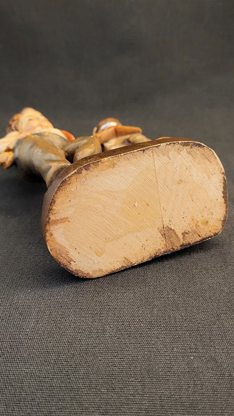 Statuette: Holz-Schnitzerei JUNGE AM BRUNNEN – Usato da Basel venduto da spinne02 6