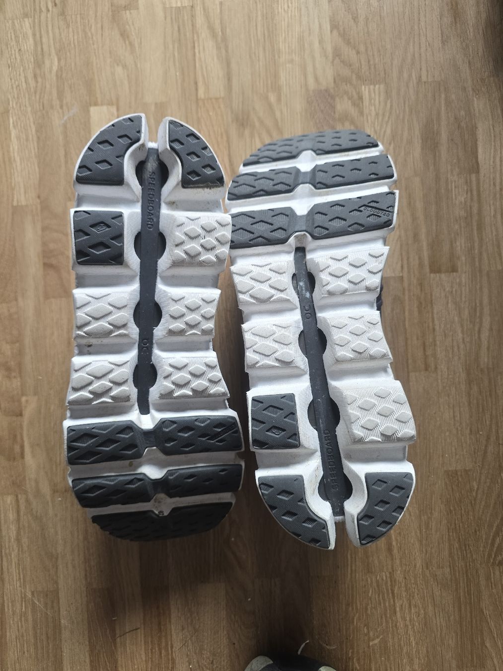On Herrenschuhe: On Cloudswift, Taille 44, parfait état  – Gebraucht aus Mont-sur-Lausanne von Didinho 3