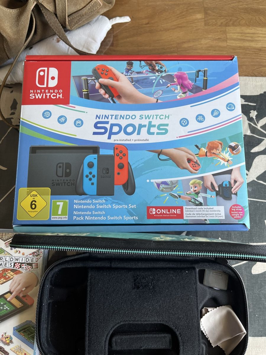 Nintendo Console: Lot Nintendo Switch + jeux – Usato da Versoix venduto da axe_qpy7