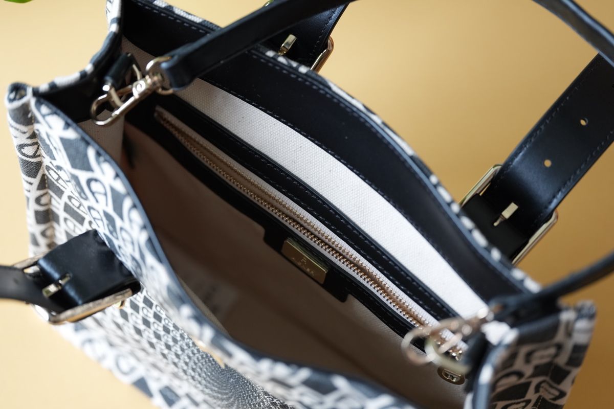 Aigner Borse da donna: Aigner Tasche Jolene Swirl M ungebraucht – Nuovo e nell'imballaggio originale da Rüti ZH venduto da ors_9ggw 2