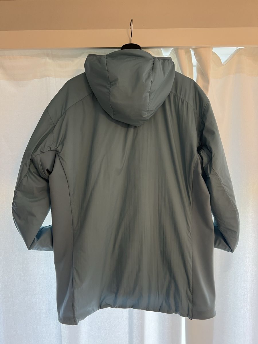 Arcteryx Giacche: Arcteryx Isolate Jacke Ice Blue Gr.XL – Usato da Winterthur venduto da Veribeerii 2
