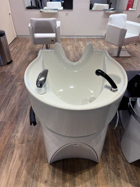 BIOTIFF Friseur Waschschüssel Mit Handbrause – Höhenverstellbar, Neigbar, 40x45x20 Cm, Schwarz