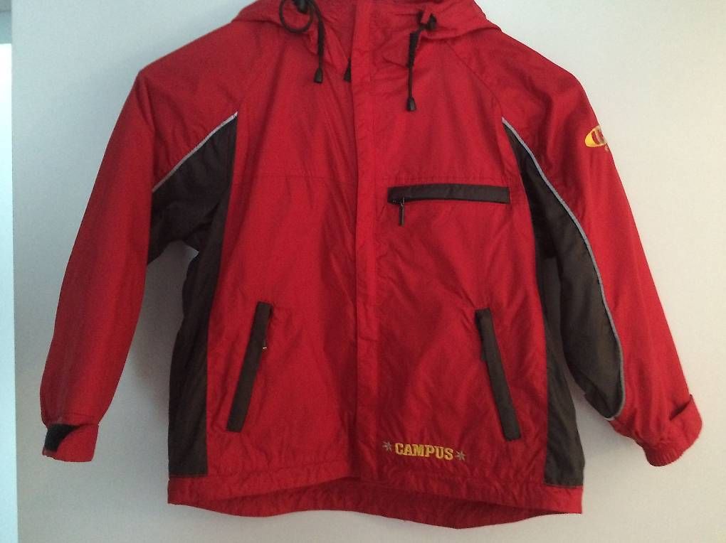 Vestes & Manteaux: Freizeitjacke rot (Grösse 110) – D'occasion à Rothenburg par Flaeckly