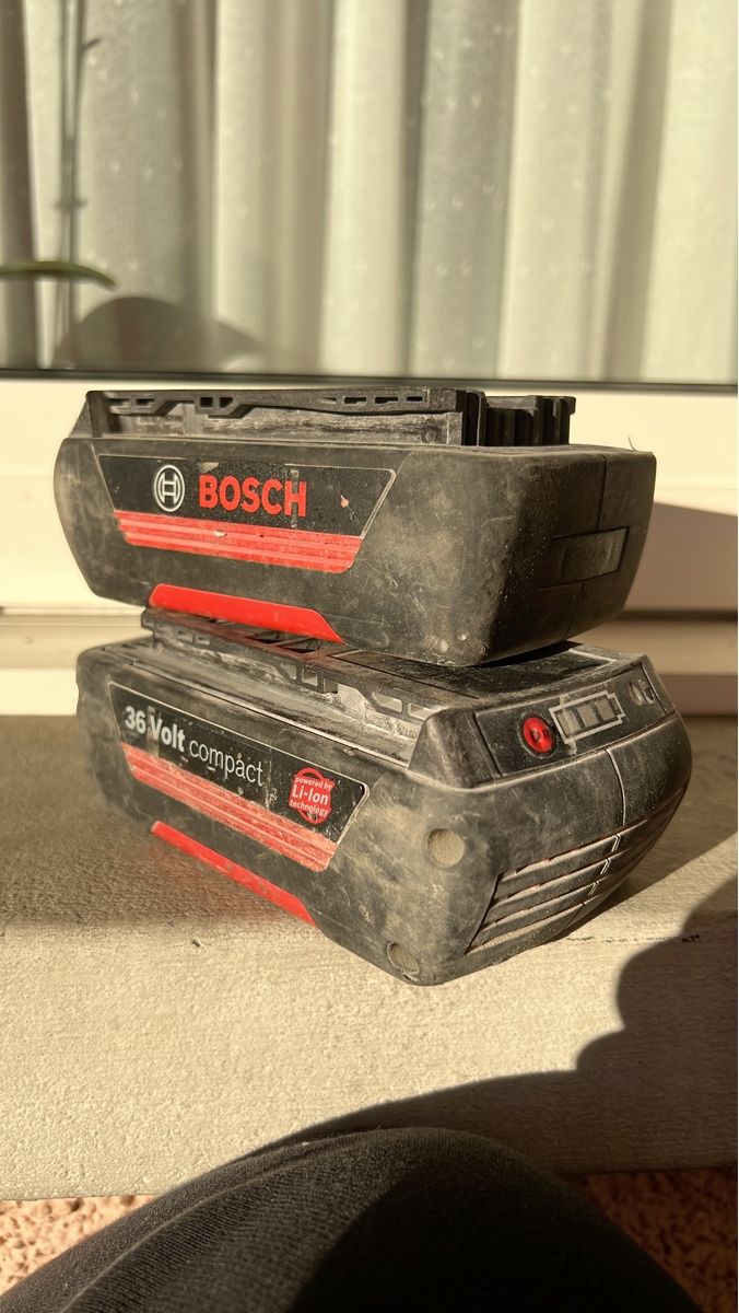 Bosch Akkus & Batterien: Bosch 36V Compact Li-Ion Battery Pack, Acceptable – Gebraucht aus Winterthur von ant_hkz9