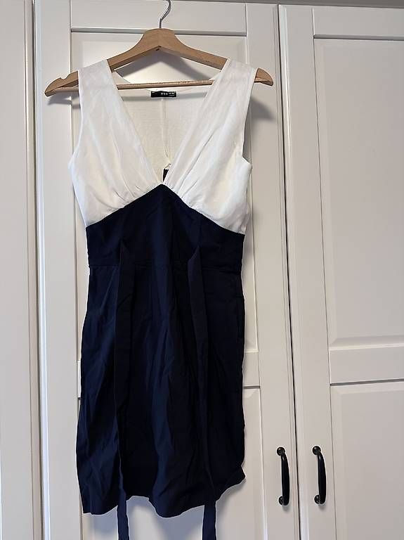 Kleider: TOPSHOP LONDON Kleid Gr.S – Gebraucht aus Kilchberg ZH von lolena 1