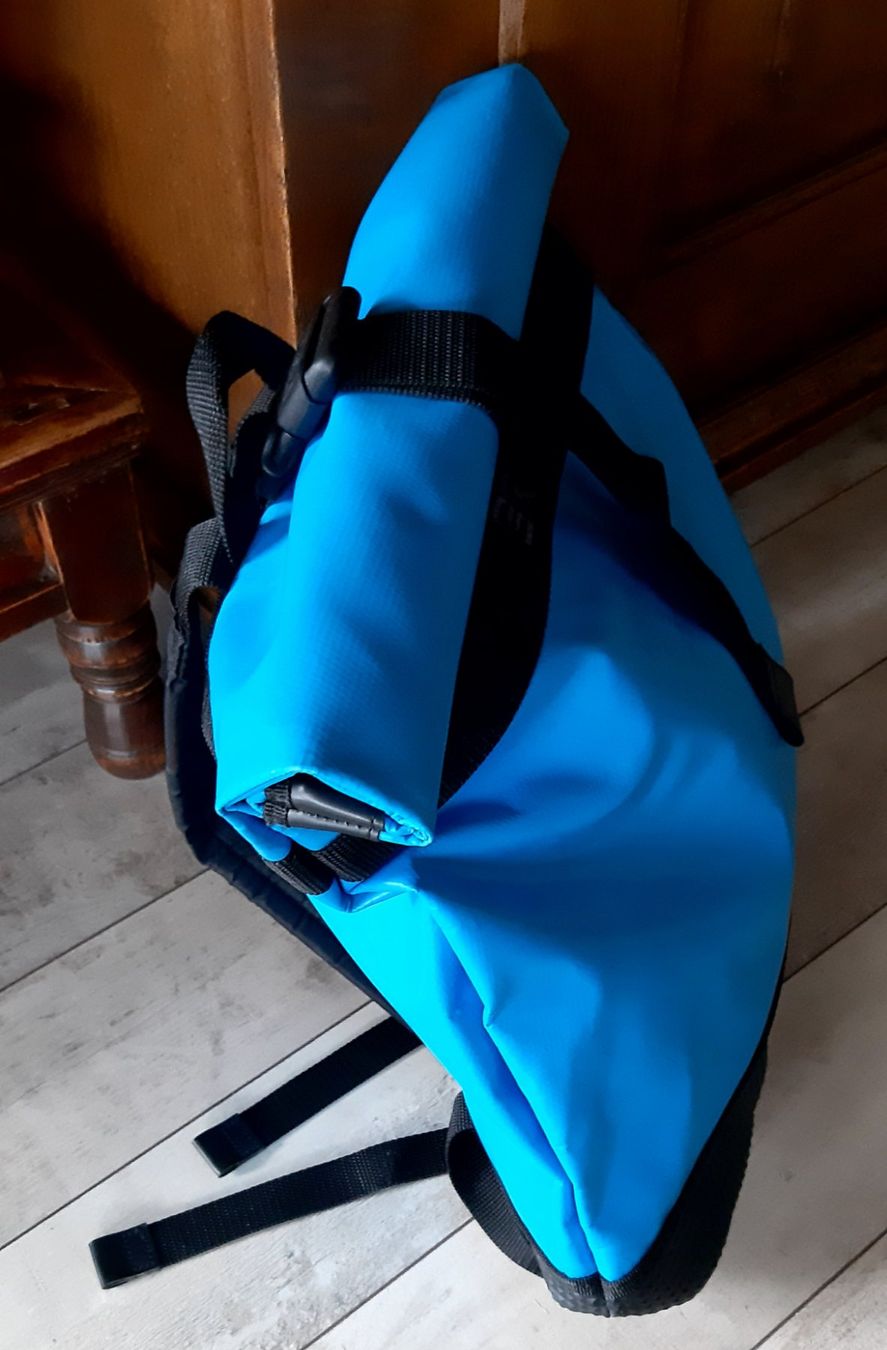 Bree Zaini: Rolltop Rucksack  -  BREE  -  Blache  -  Kurrier - neuwertig – Nuovo (secondo la descrizione) da Tagelswangen venduto da BrigittaC01