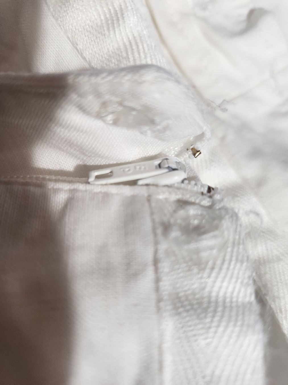 Cacharel Pantaloni: Pantalon blanc en lin Cacharel taille 36  été – Usato da Niedergösgen venduto da Eva2410 8
