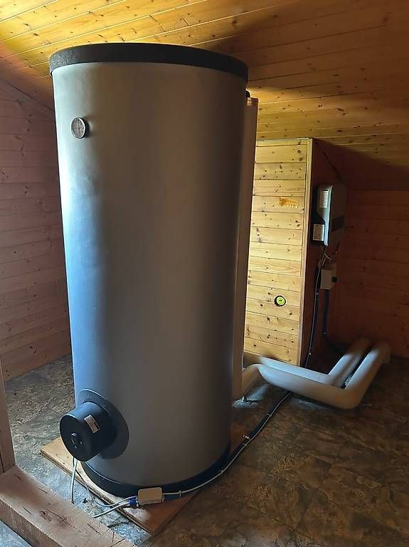 Sanitari: Hoval Warmwasserboiler – Usato da Brunnen venduto da lucernencis 1