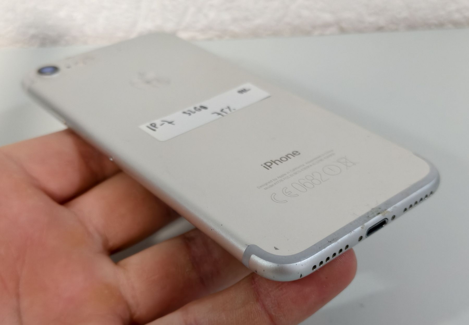 Apple Telefoni cellulari / Smartphones: iPhone 7 32GB Silber – Difettoso da Ehrendingen venduto da Rocky985 4