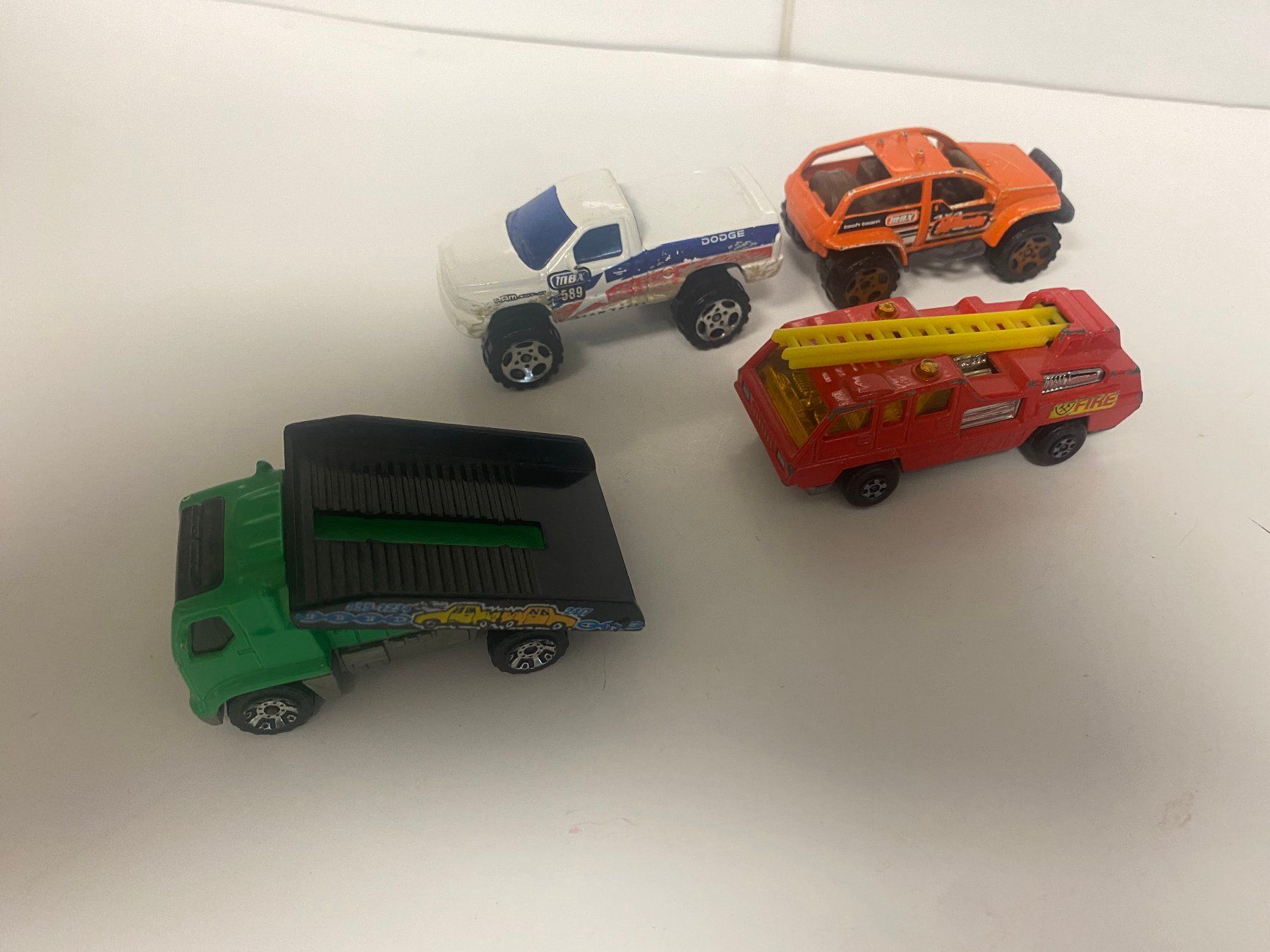 Matchbox Modellini d'auto: Matchbox Konvolut 4 Stk. 434 – Usato da Kerzers venduto da tisyayasuBE