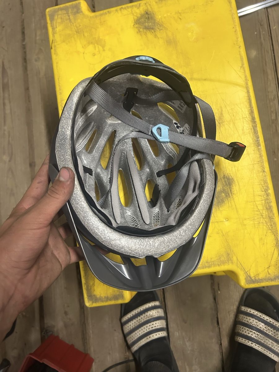 Helme: Kinder Fahrradhelm (2) – Neu (gemäss Beschreibung) aus Lenzburg von min_8r8k 1