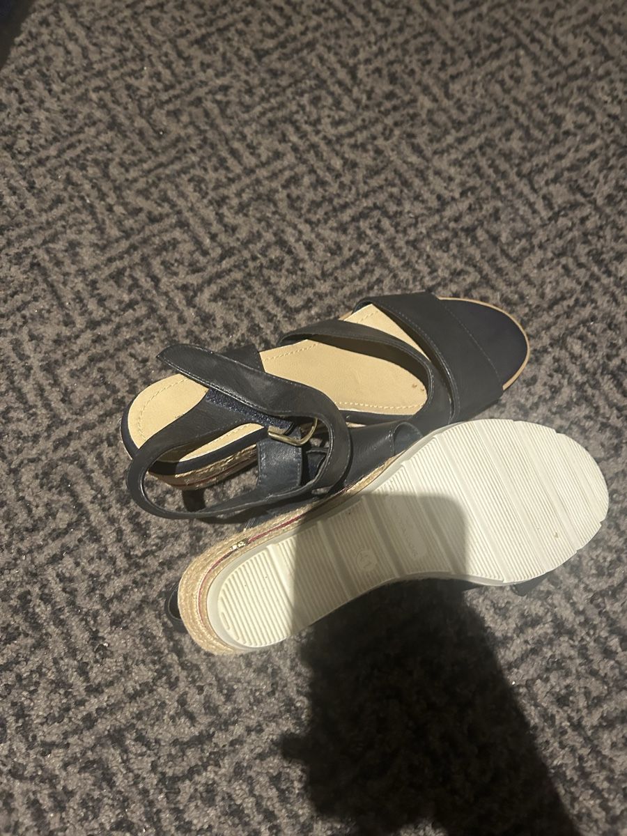 Scarpe da donna: Tom Taylor Sandalen dunkelblau – Nuovo (secondo la descrizione) da Zürich venduto da Lydilippuner 1