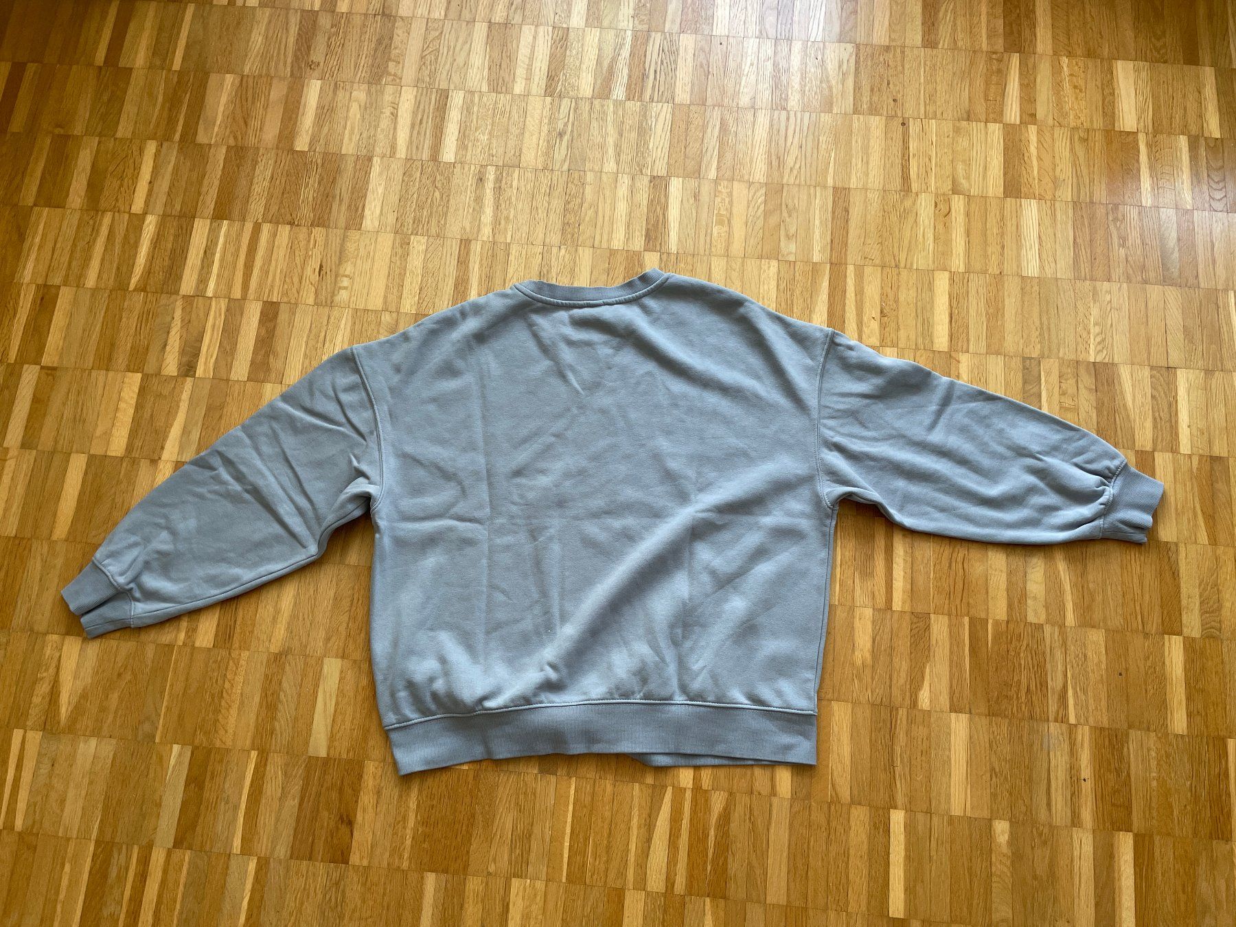 H&M Pullover & Sweatshirts: Hellblauer H&M-Pullover, Gr. M - NEU! – Neu (gemäss Beschreibung) aus Jona von Tr3s 3
