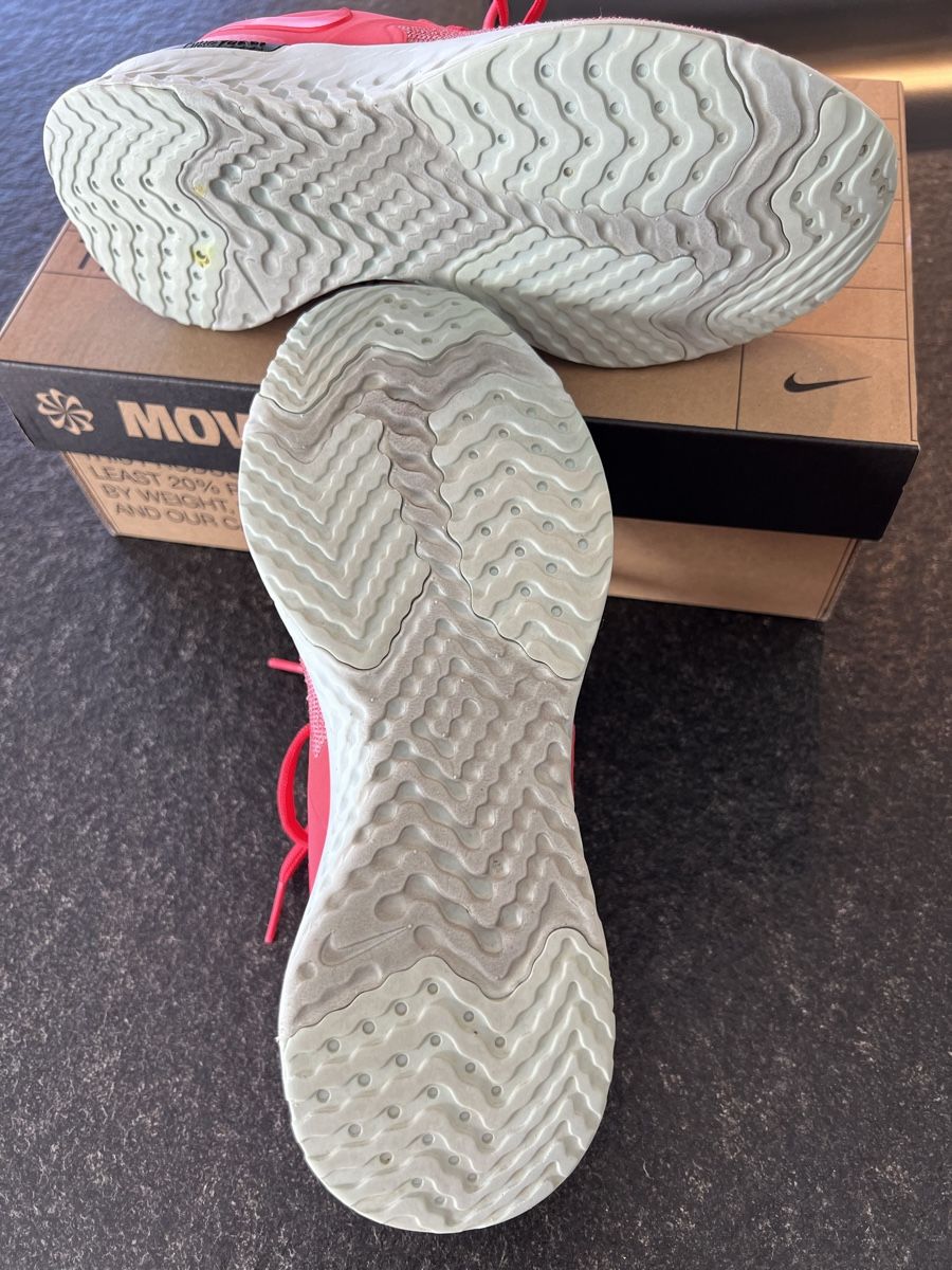 Nike Damenschuhe: NIKE Odyssey React 2 Flyknit Damen Grösse 36.5 – Gebraucht aus Hölstein von ChevalBlanc 2