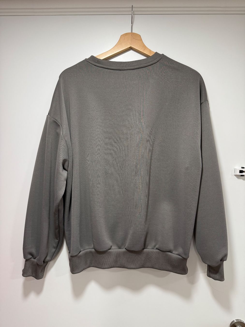 Maglioni & Felpe: Trendiger Pullover mit Print, Grösse S – Usato da St. Gallen venduto da kka_l9wg 1