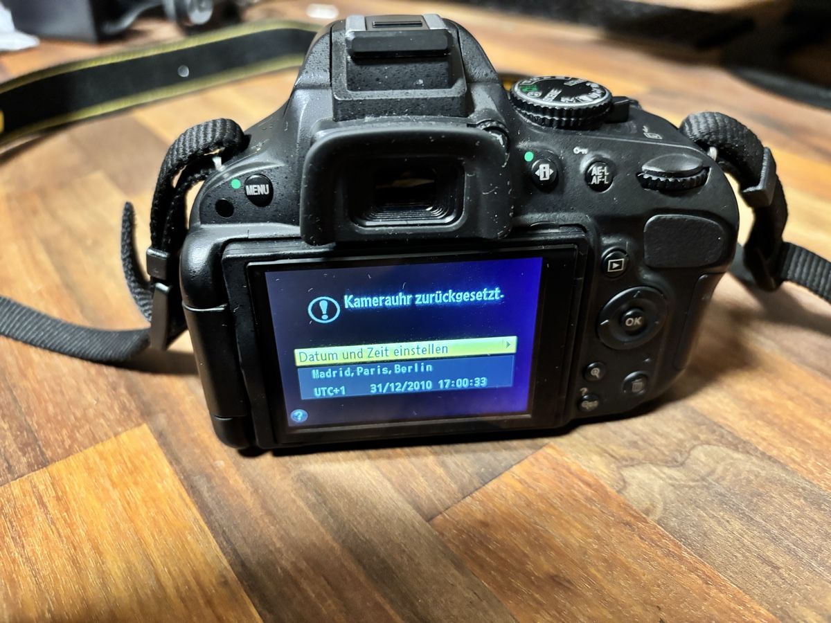 Nikon Fotocamera: Nikon D5100 Spiegelreflexkamera – Usato da Zullwil venduto da Lu_Ru_23 1