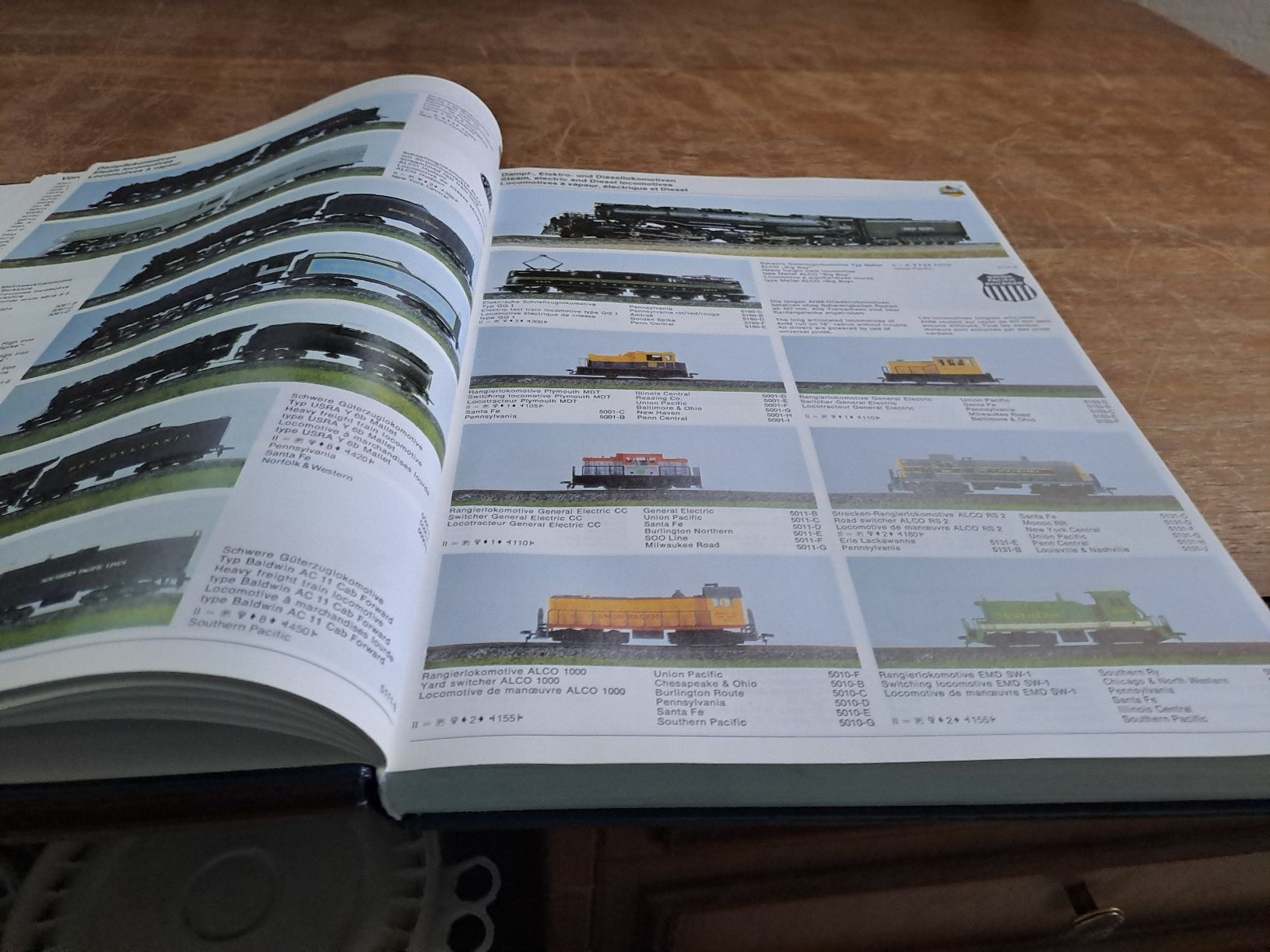 Libri: Modell-Eisenbahn HO-International Buch 4000 Modelle – Usato da Zürich venduto da Schoebi19 4