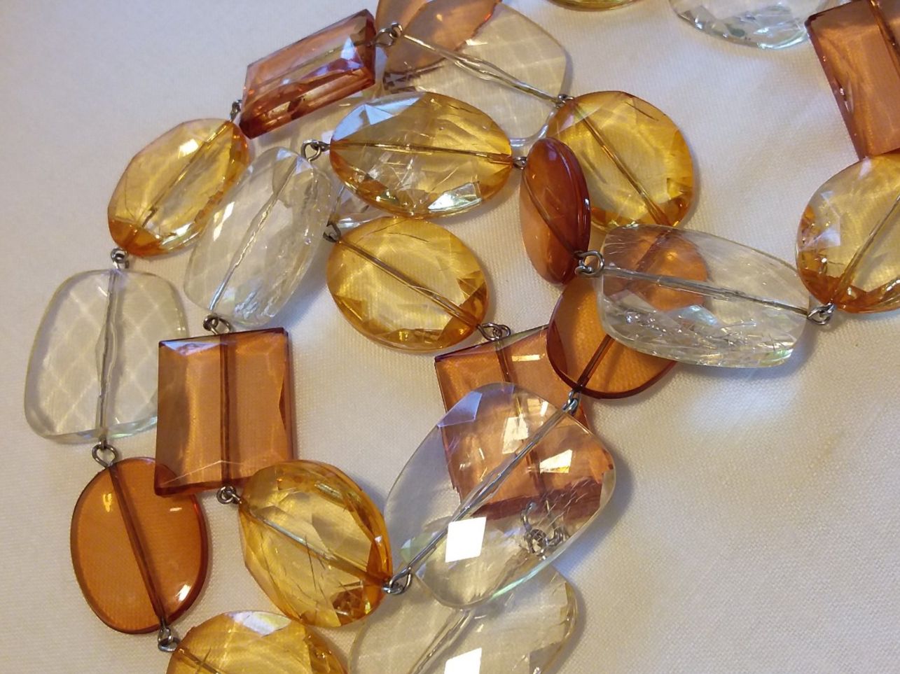 Ketten: Vintage Statement-Kette mit grossen Plexiglas Perlen ca1975 – Gebraucht aus Zürich von sanwit 7