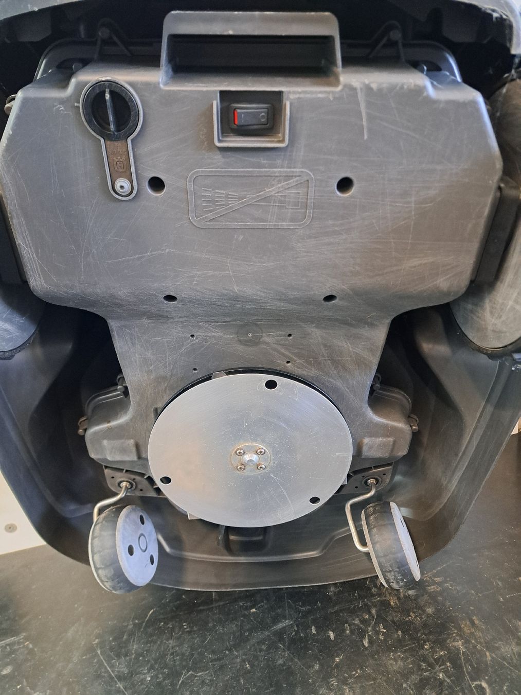 Husqvarna Tagliaerba: Husqvarna Automower 320 – Usato da Frauenfeld venduto da HilzingerAG 2