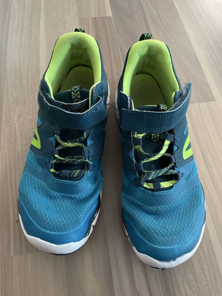 Decathlon Chaussures hommes: Hallenschuhe Gr 38 – D'occasion à Elsau par Lusmus13